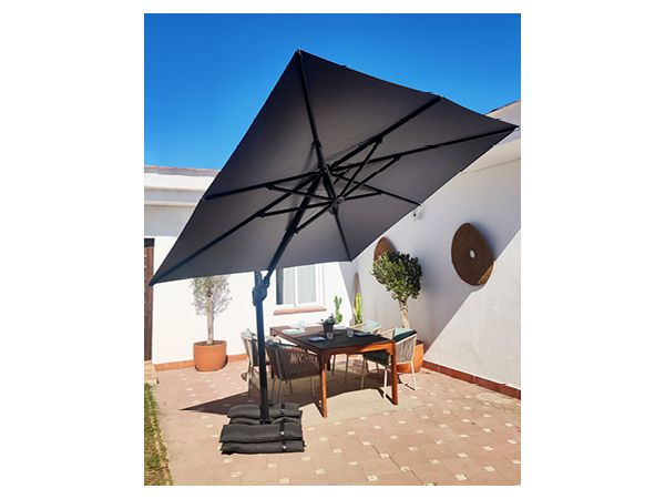 Baser Supreme Cantilever 8.2x8.2 ft, Taupe